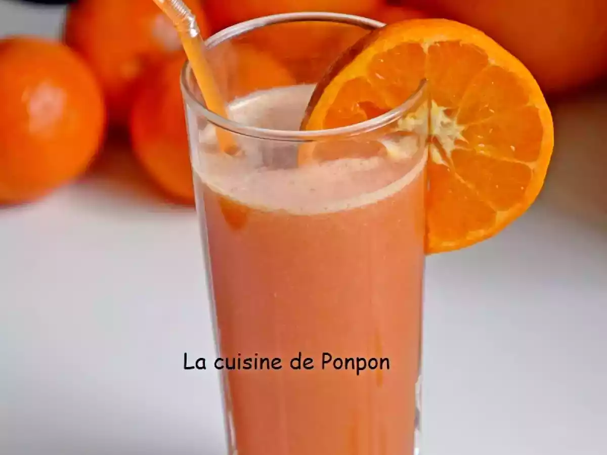 Jus aux agrumes et pain de singe, vegan