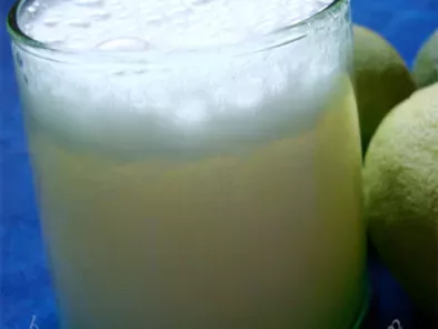 Jus citron ananas gingembre pour votre soif