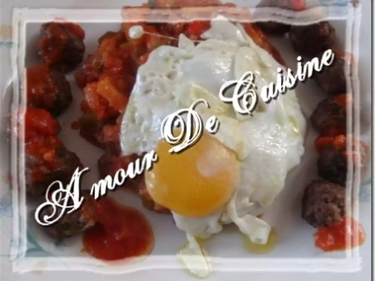 Kefteji......hmiss tunisien.....salade de poivre/sauce tomate. - photo 2