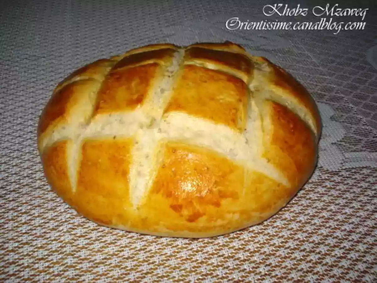 Khobz mzaweq (pain marocain aux sésames et anis)