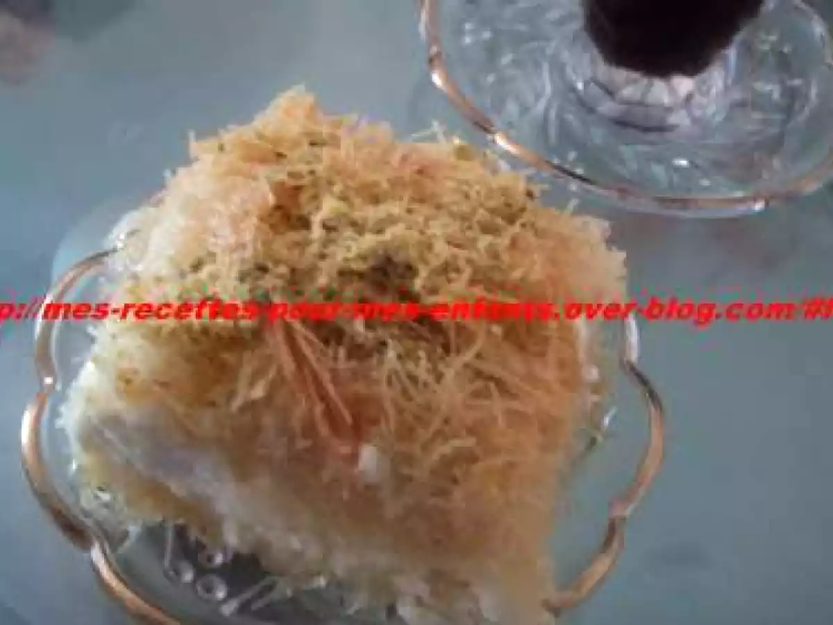 Knéfé bil jébné au fromage (Syrie)