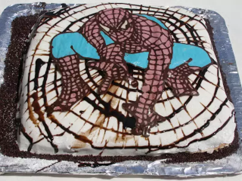 L'araignee, L'araignee, Le gateau Spiderman pistache - chocolat, photo 1