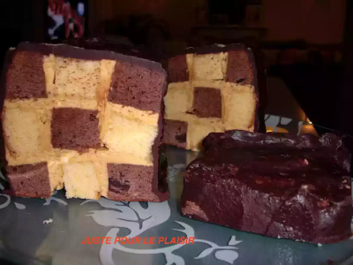 LA BÛCHE QUATRE QUART, CAFÉ CHOCOLAT