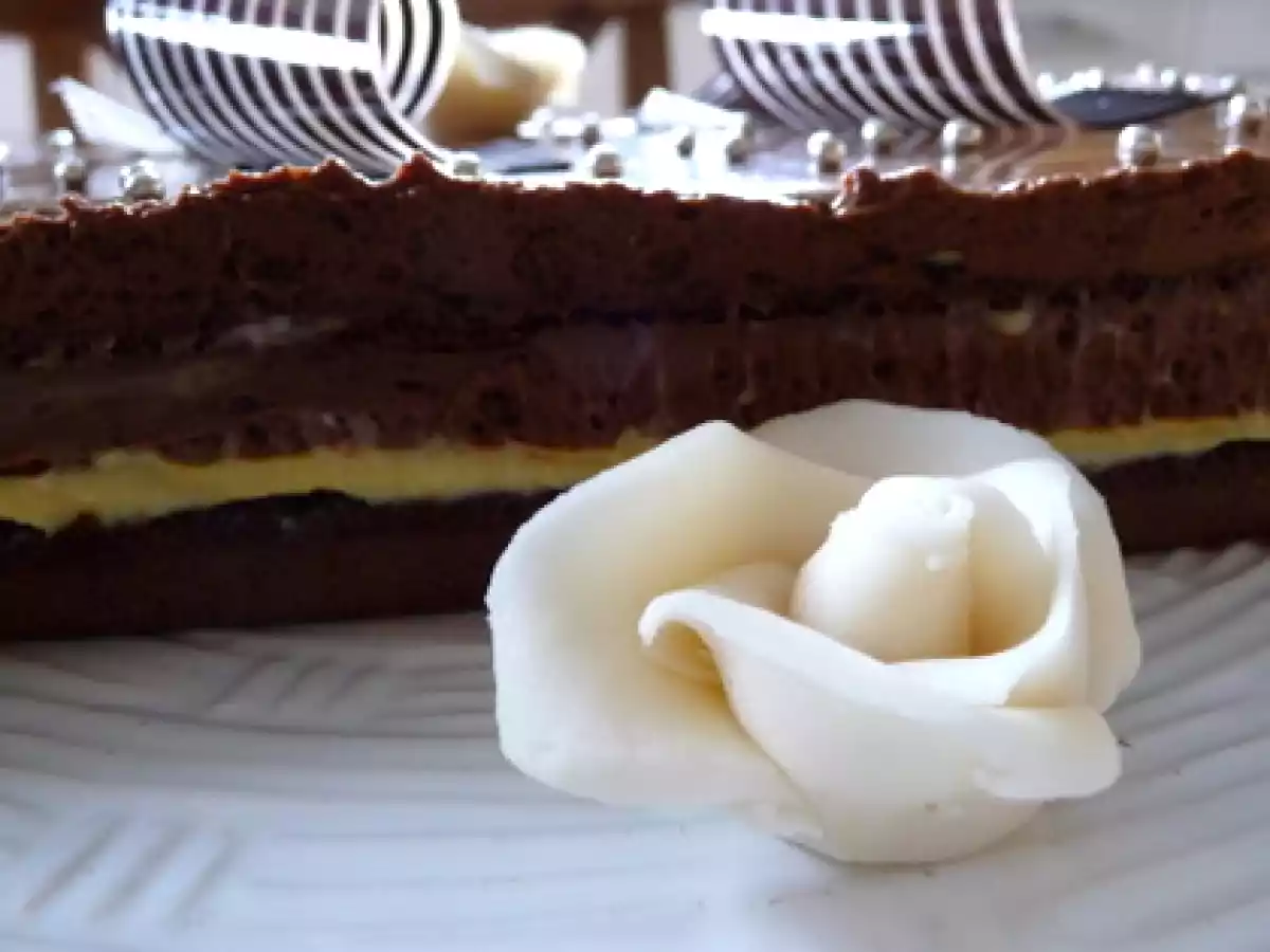 La gourmandise : qd la crème brûlée rencontre le chocolat dans un entremet. - photo 3