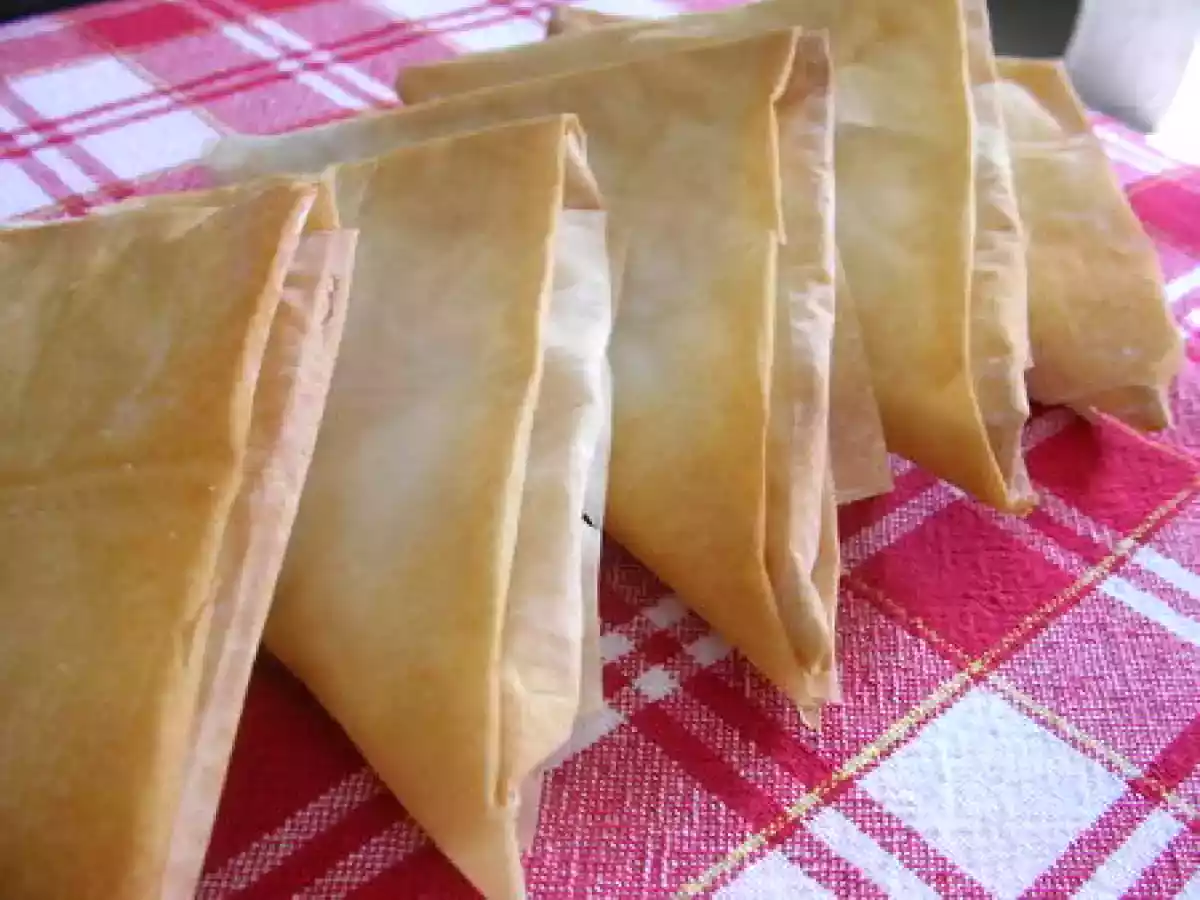 La pâte à filo en chaussons, aux pommes et nutella