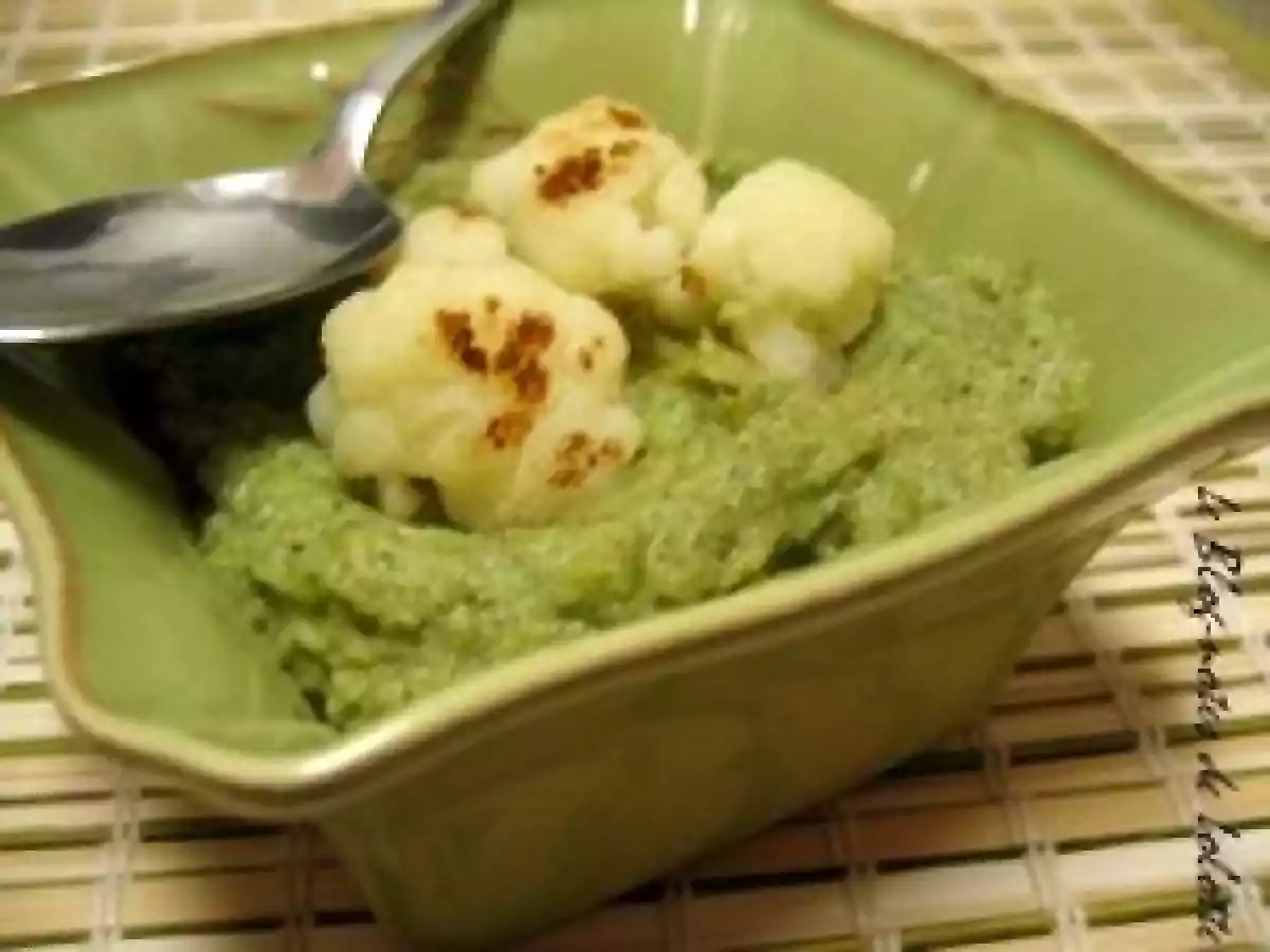 La purée de brocolis aux sommités de chou-fleur poêlees
