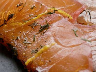 La recette idéale pour les fêtes un saumon séché au sucre et sel de Garance
