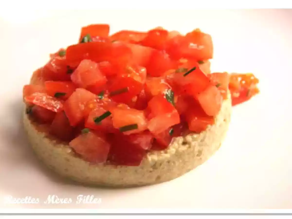 La recette Olive : Tartare de Tomates sur Crème d'Olives Vertes