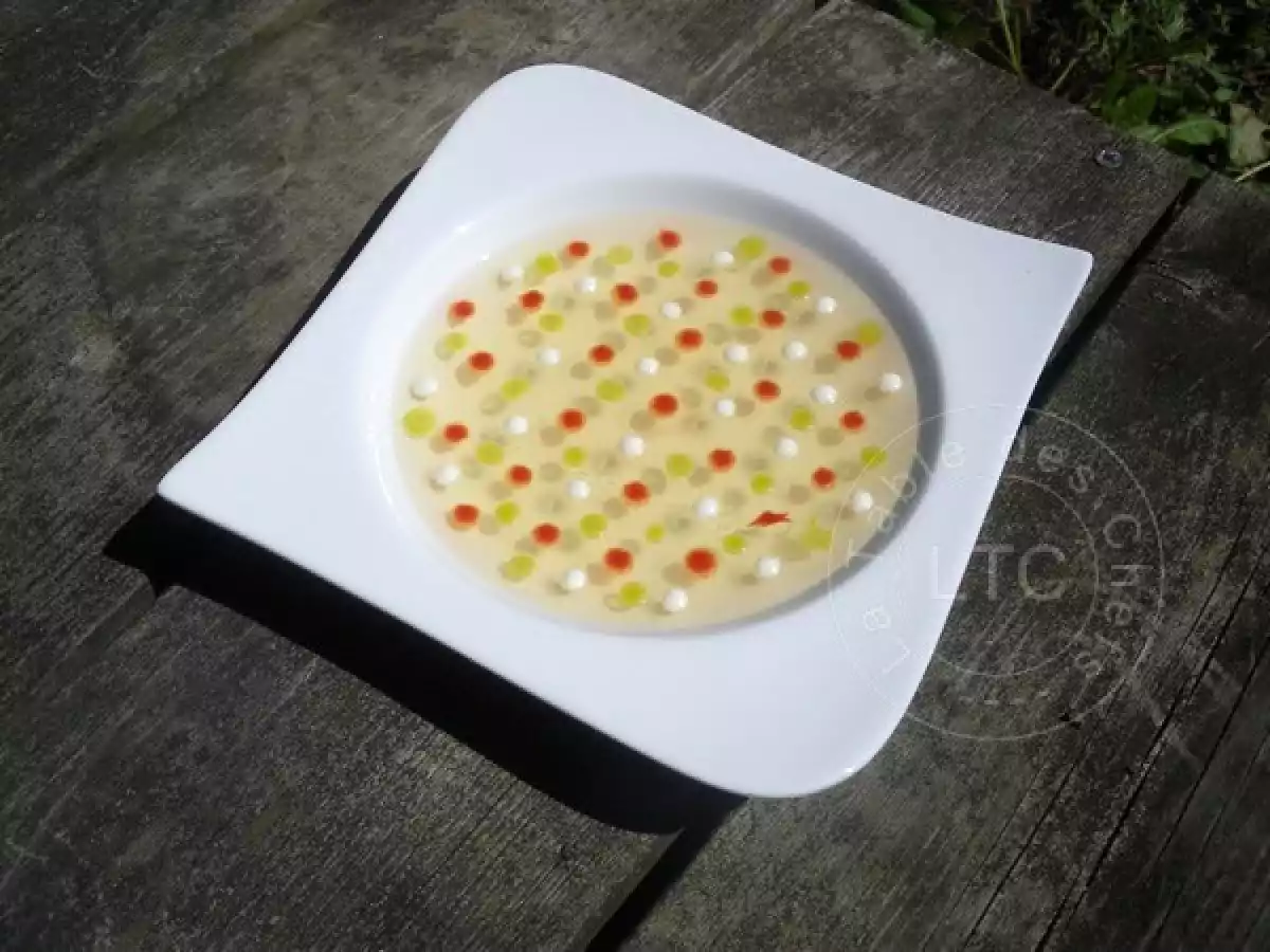 La tomate mozzarella, fine gelée au parfum de basilic