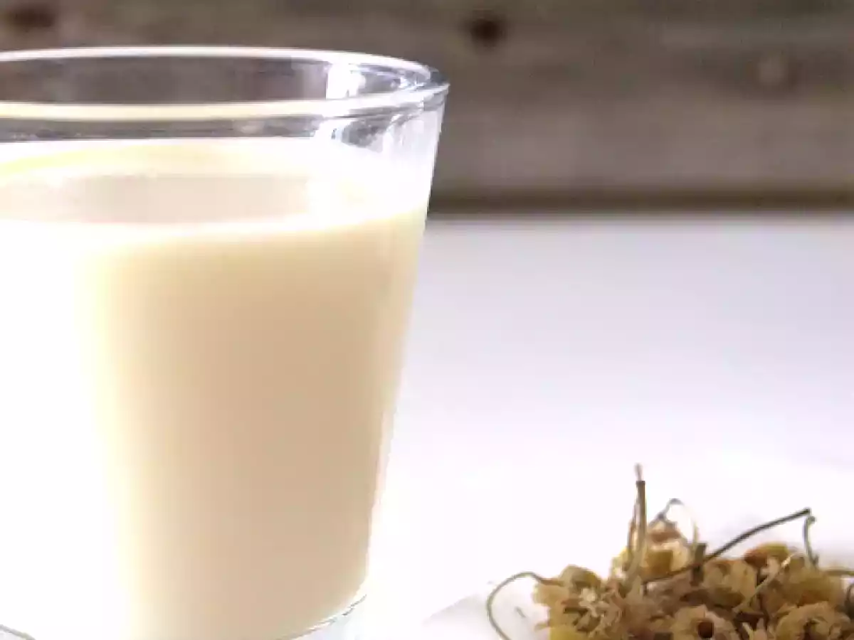 Lait de poule à la camomille et miel de romarin