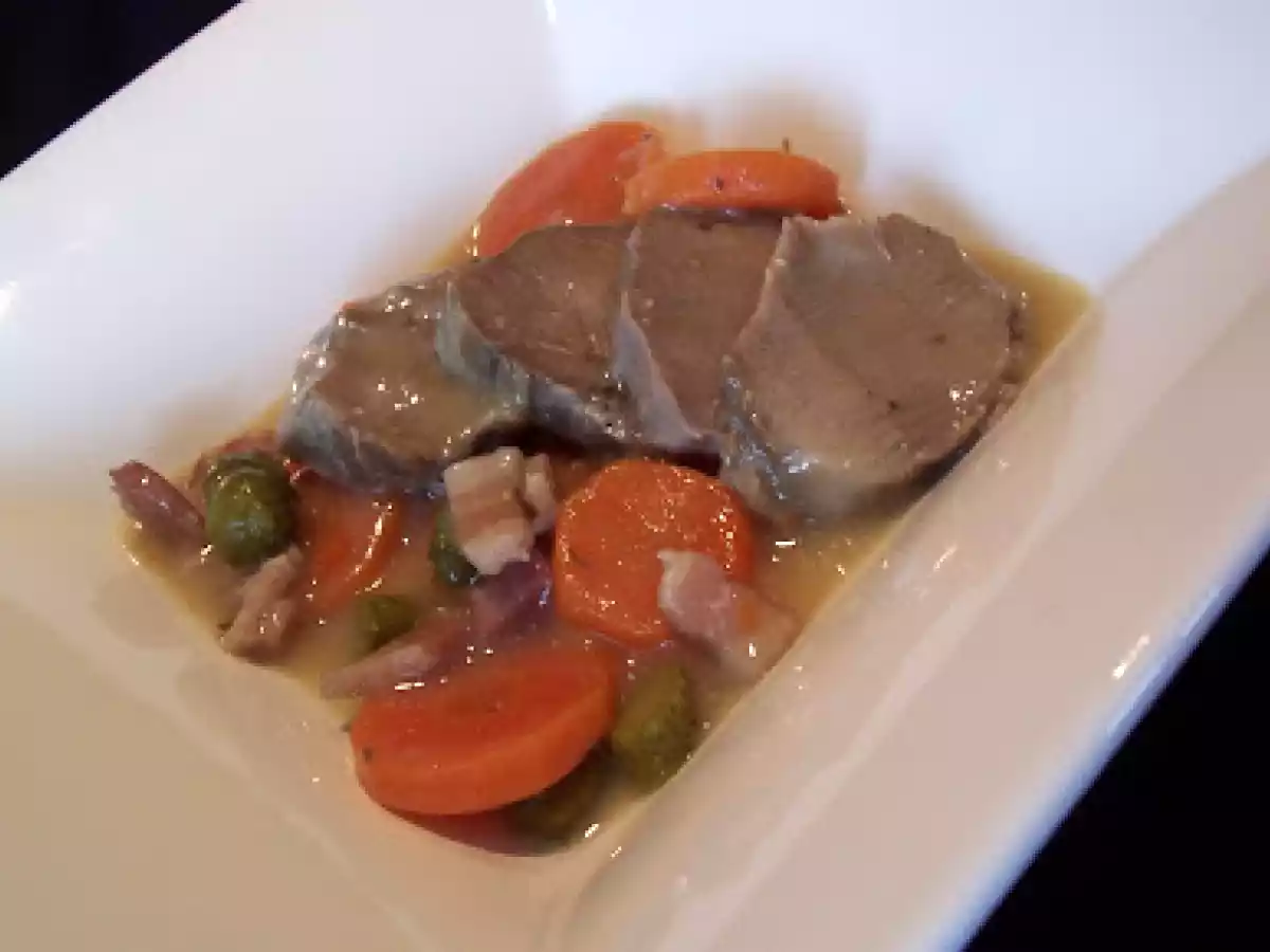 Langues de porc aux lardons et roux blanc