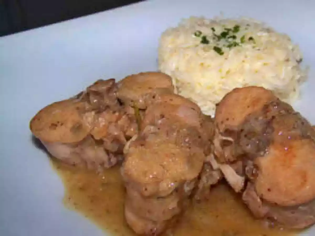 Lapin à la bière blonde et à la moutarde pour la tradition de la