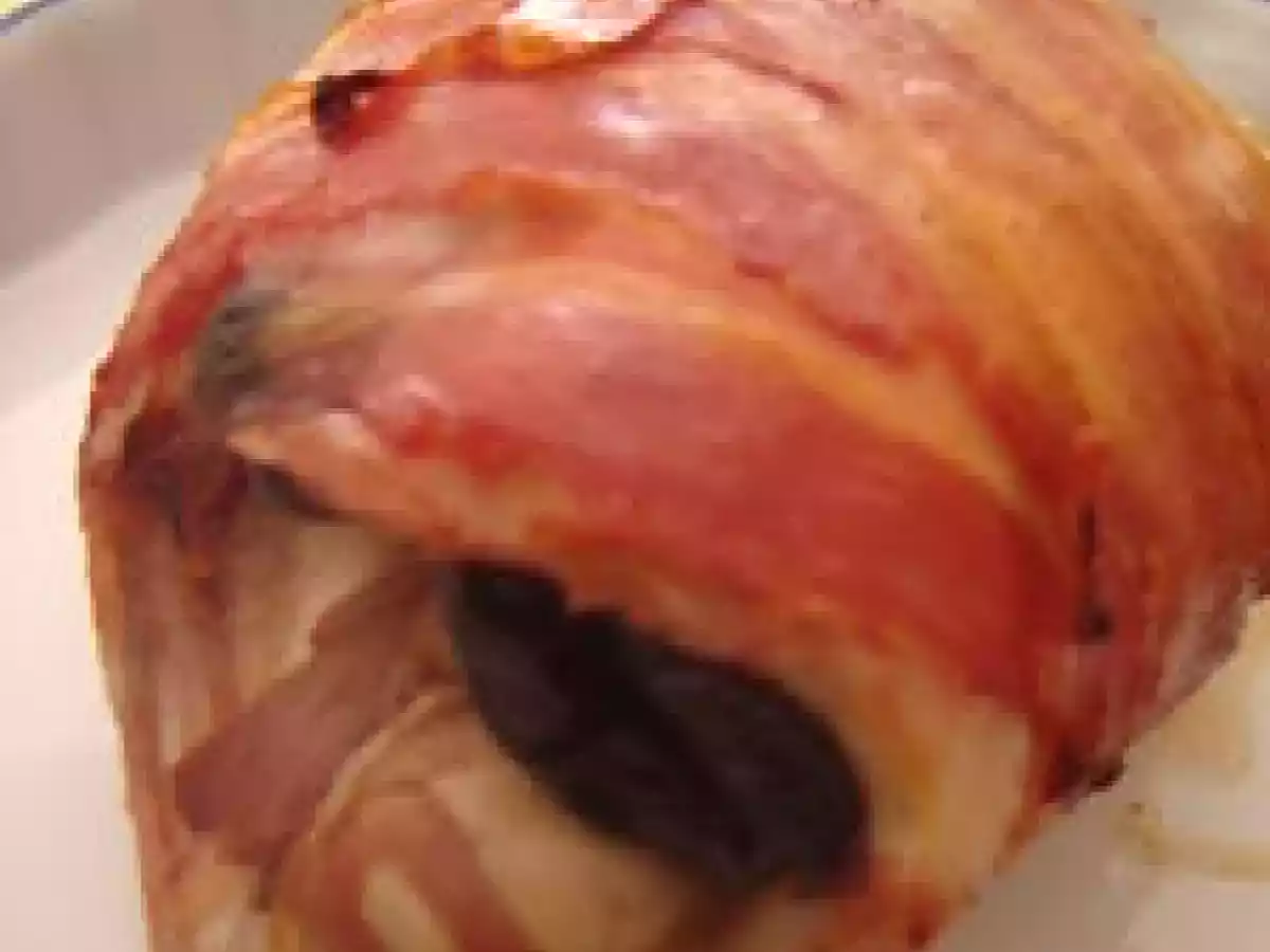 Lapin aux pruneaux et au lard