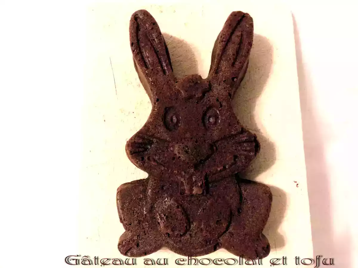 Lapin de Pâques au chocolat et au tofu (sans gras)