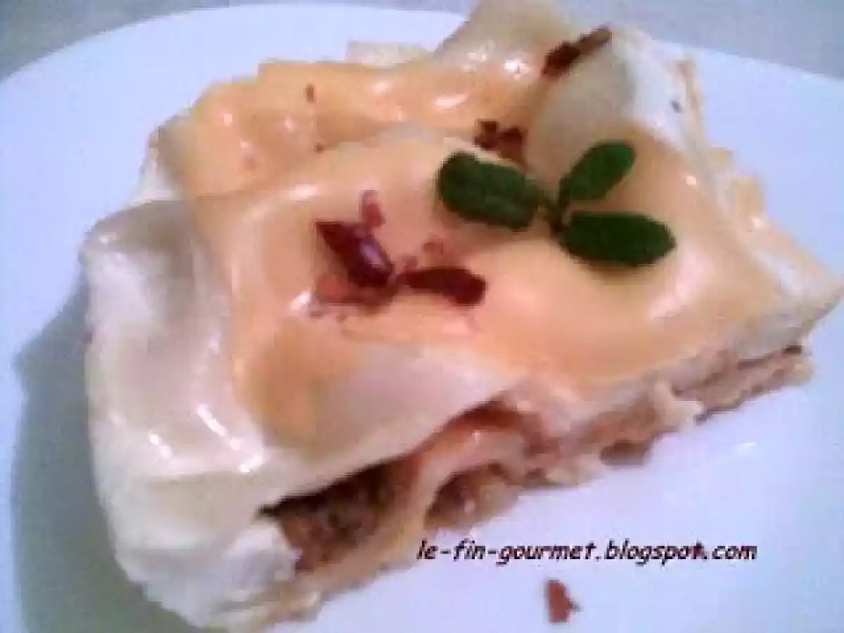 Lasagnes à la viande hachée et crème fraîche.