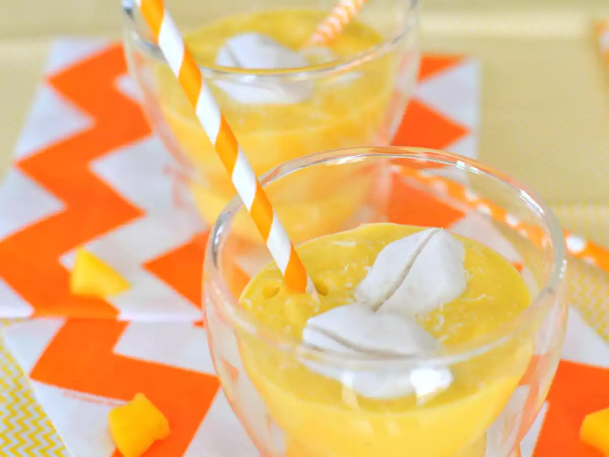 Lassi végan à la Mangue & glaçon coco cardamome