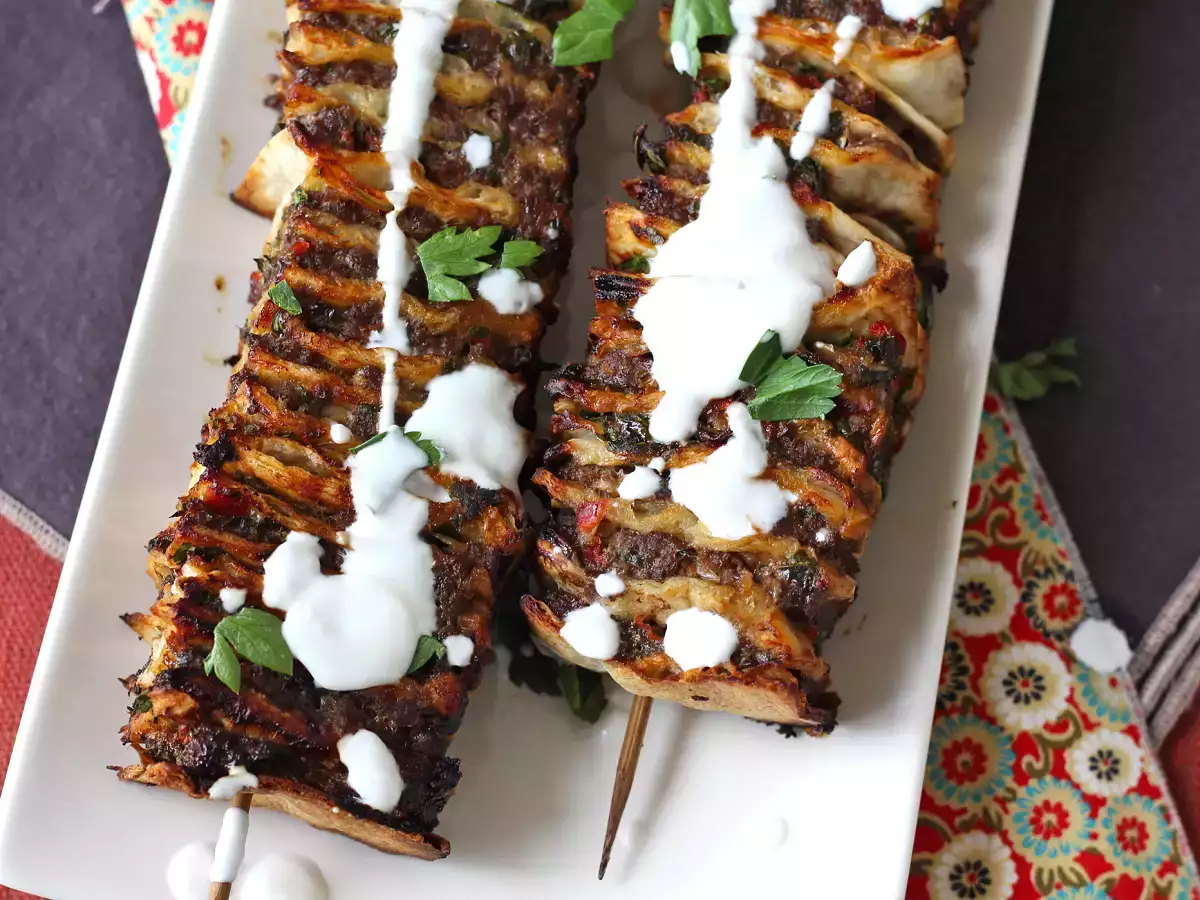 Lavash kebab avec des tortillas, les fameuses brochettes faciles cuites au four! - photo 2