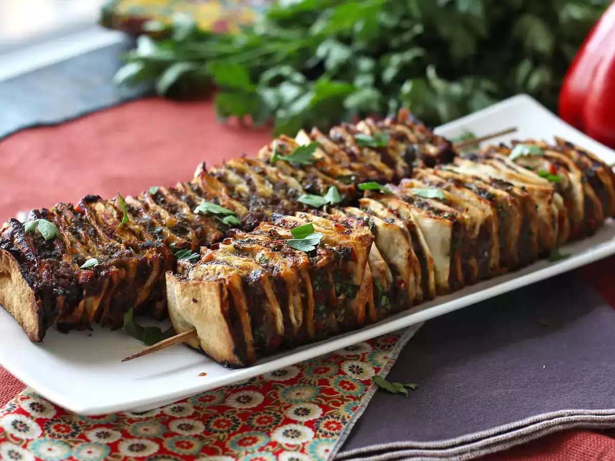Lavash kebab avec des tortillas, les fameuses brochettes faciles cuites au four! - photo 3