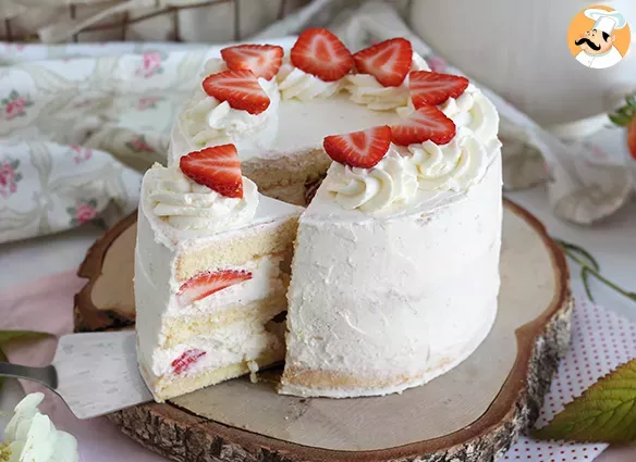 Layer Cake Aux Fraises Et Creme Mascarpone Recette Ptitchef