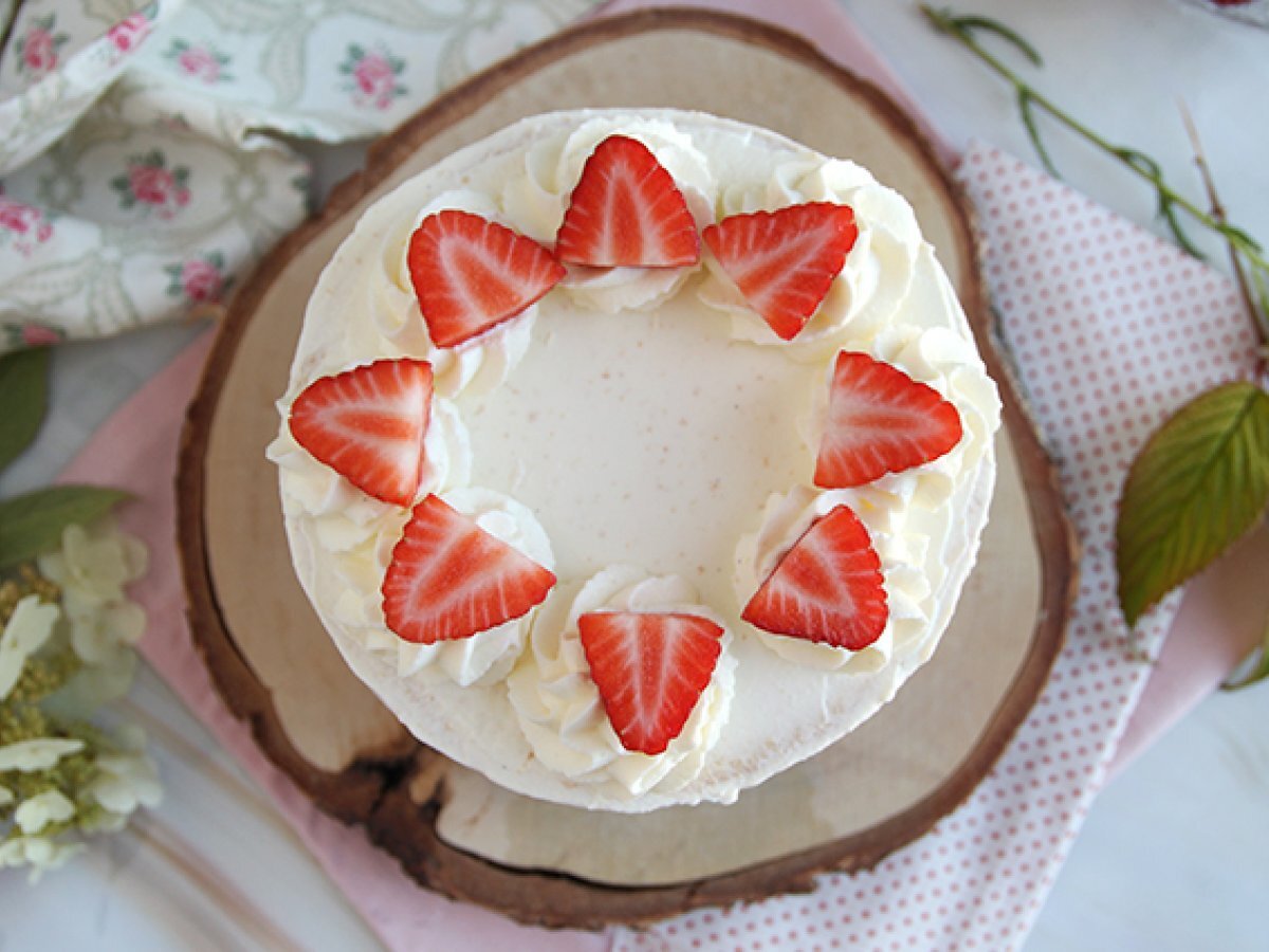 Layer Cake Aux Fraises Et Creme Mascarpone Recette Ptitchef