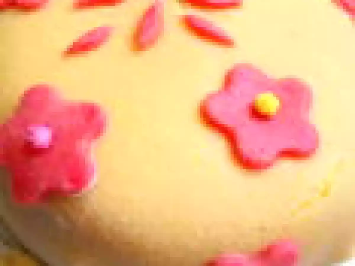 Le fraisier de Sylvie, recouvert de pâte d'amande maison - photo 2