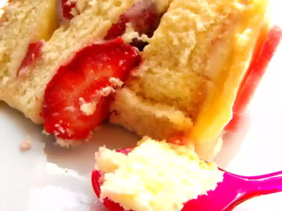 Le fraisier de Sylvie, recouvert de pâte d'amande maison - photo 3