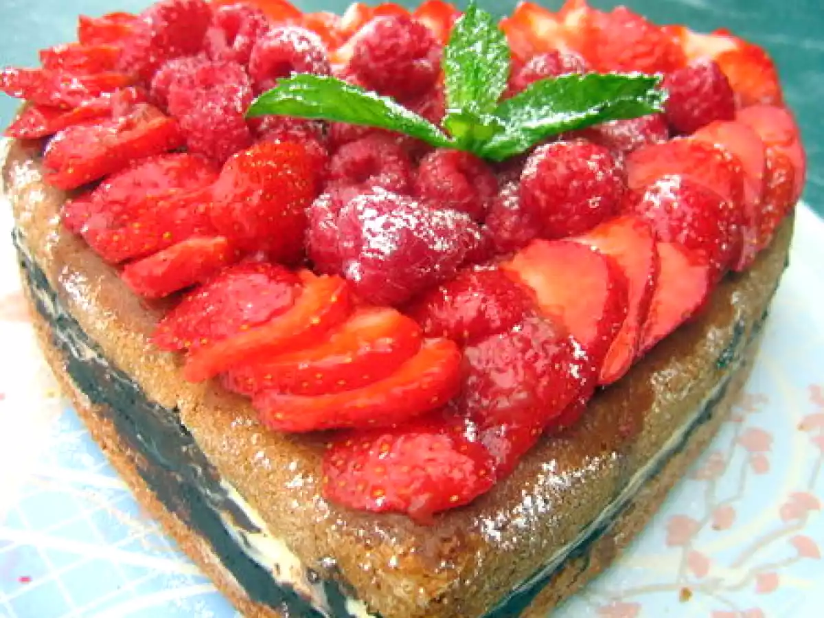 Le gâteau au coco et fruits rouges - photo 3