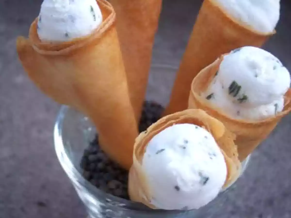 Les bouchées apéro en cone au chèvre frais