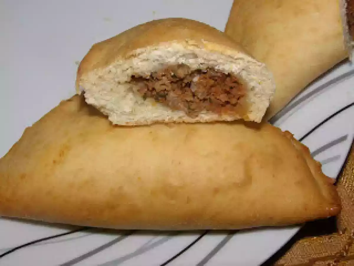 Les chaussons a la viande hachee