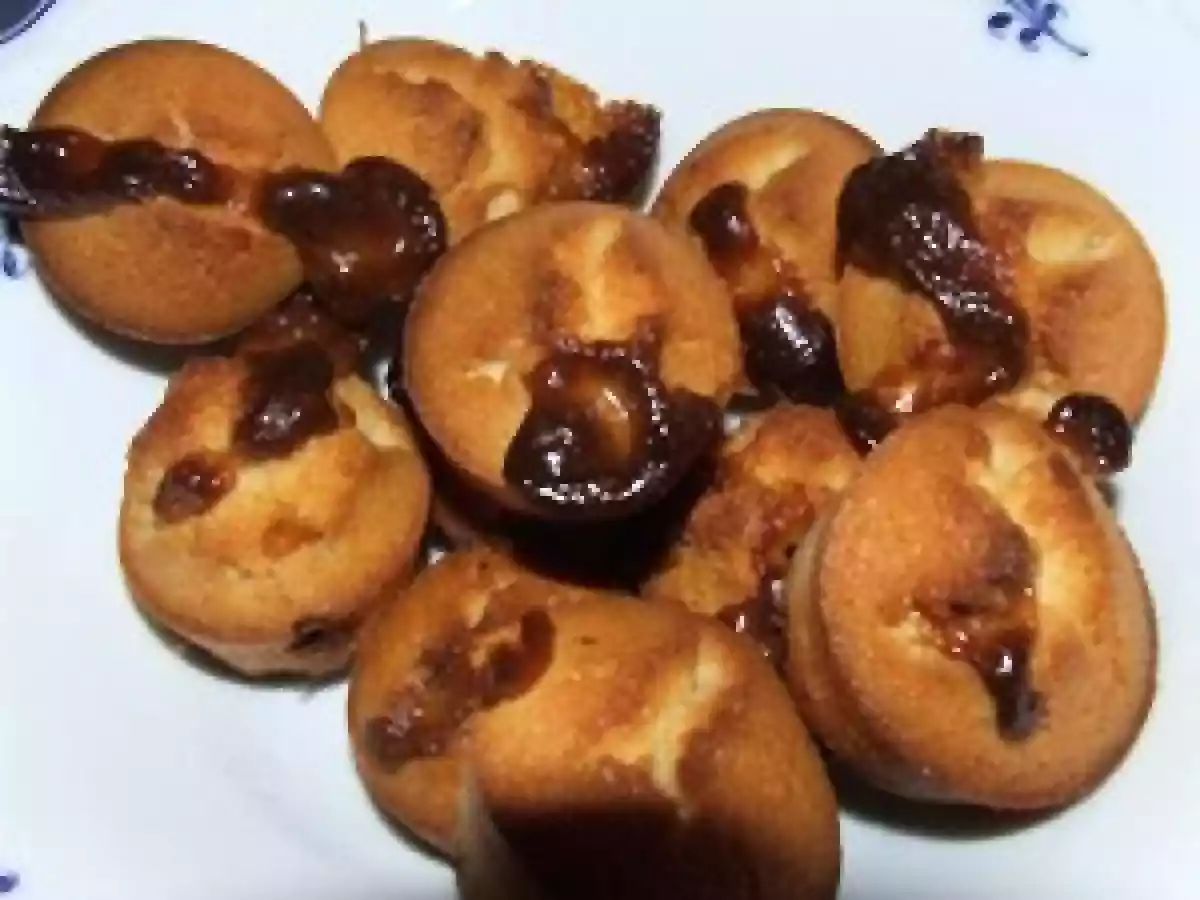 Les financiers à la confiture de lait