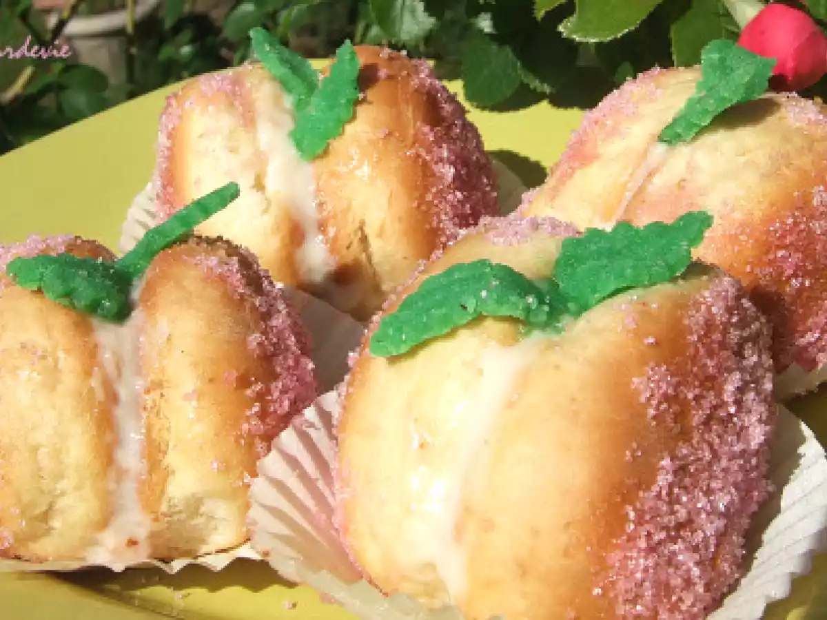 Les pêches briochées