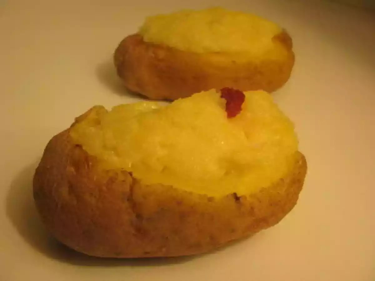 Les pommes de terre farcies au micro-onde