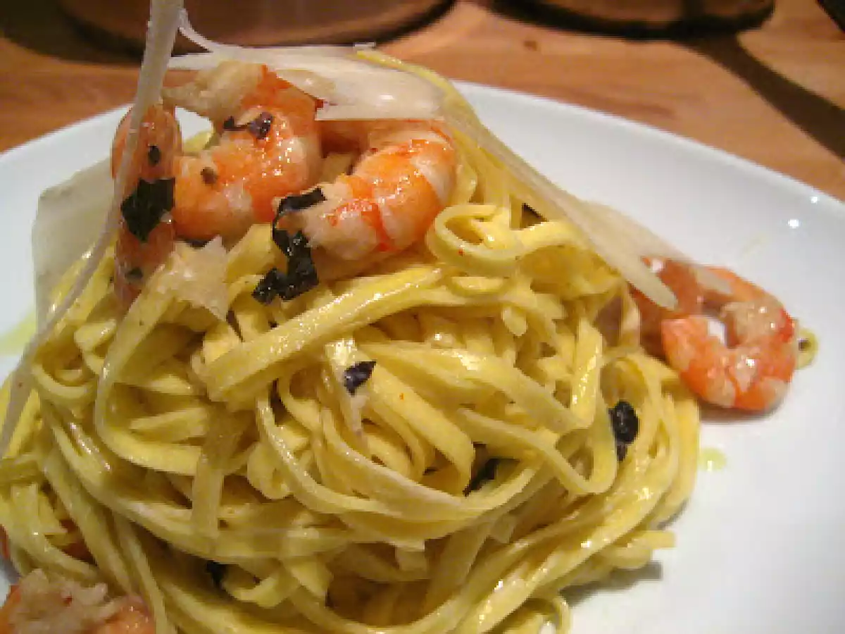 Linguine aux crevettes et au basilic