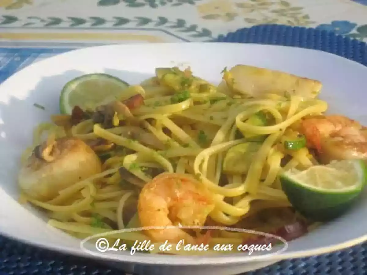 LINGUINE AUX FRUITS DE MER ET AU SAFRAN