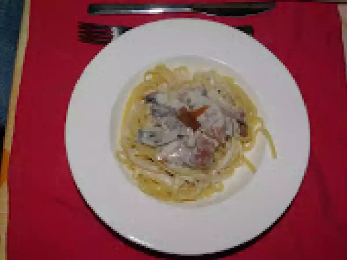 Linguines aux champignons et au jambon cru San Daniel