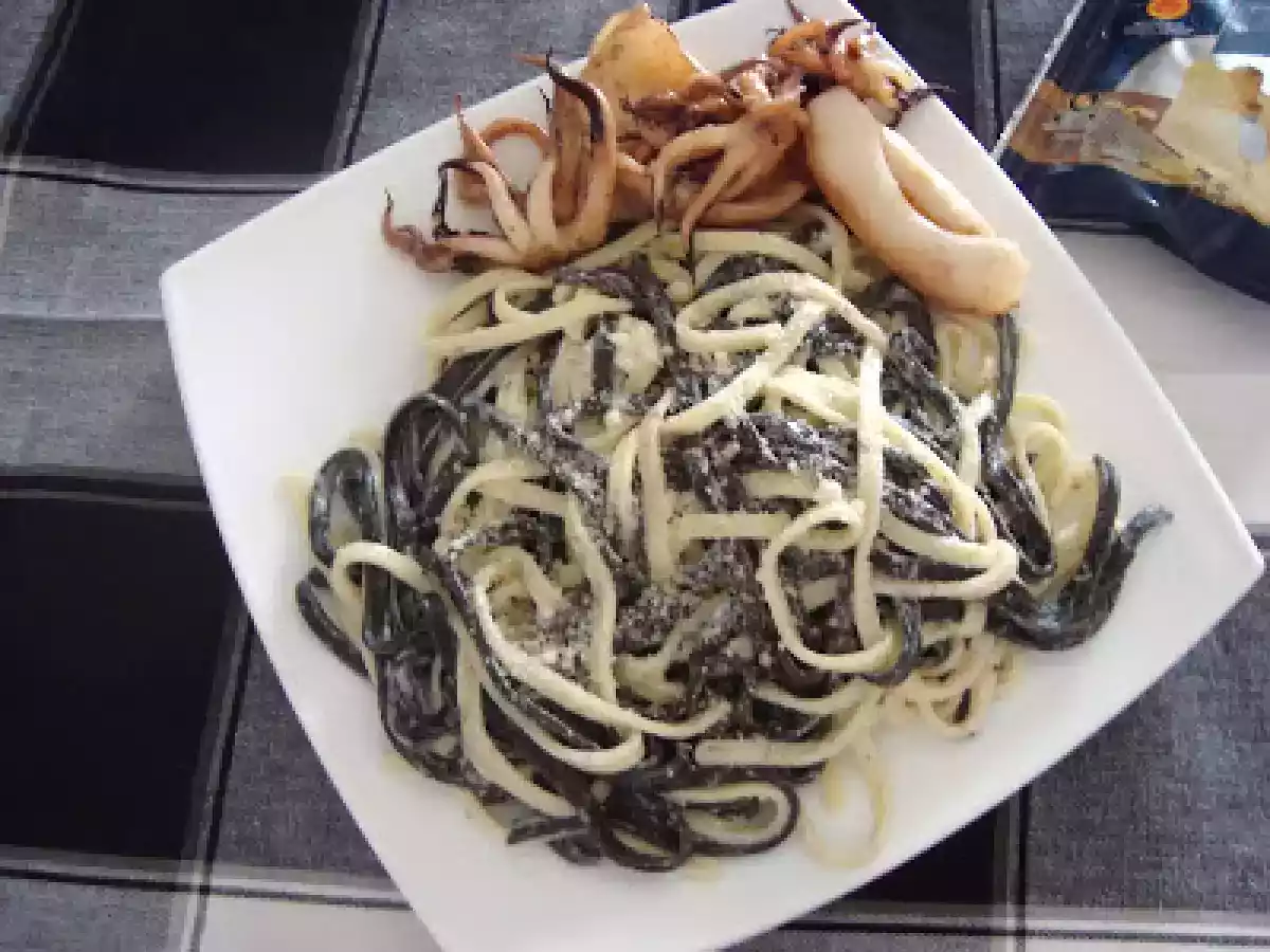 Linguini à l'encre de seiche