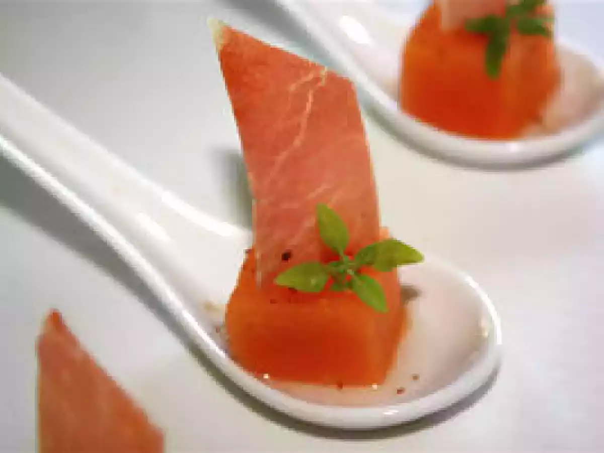 Loukhoums de melon au jambon serrano