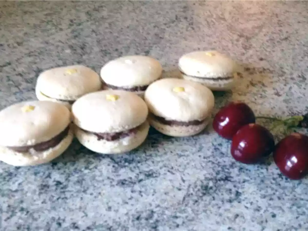 Macarons Chocolat blanc et Cerise - photo 2