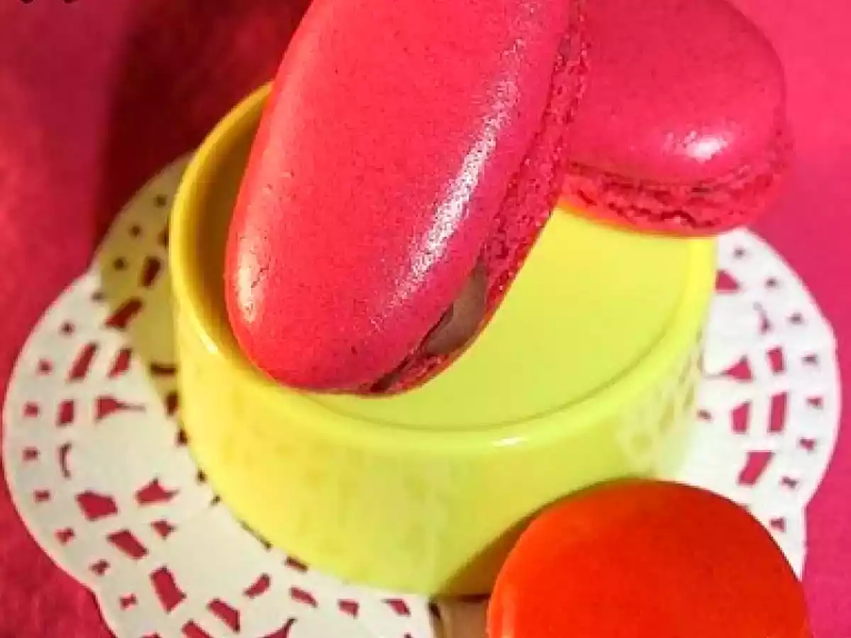 MACARONS: coques noisettes et noisettes/orange. - photo 3