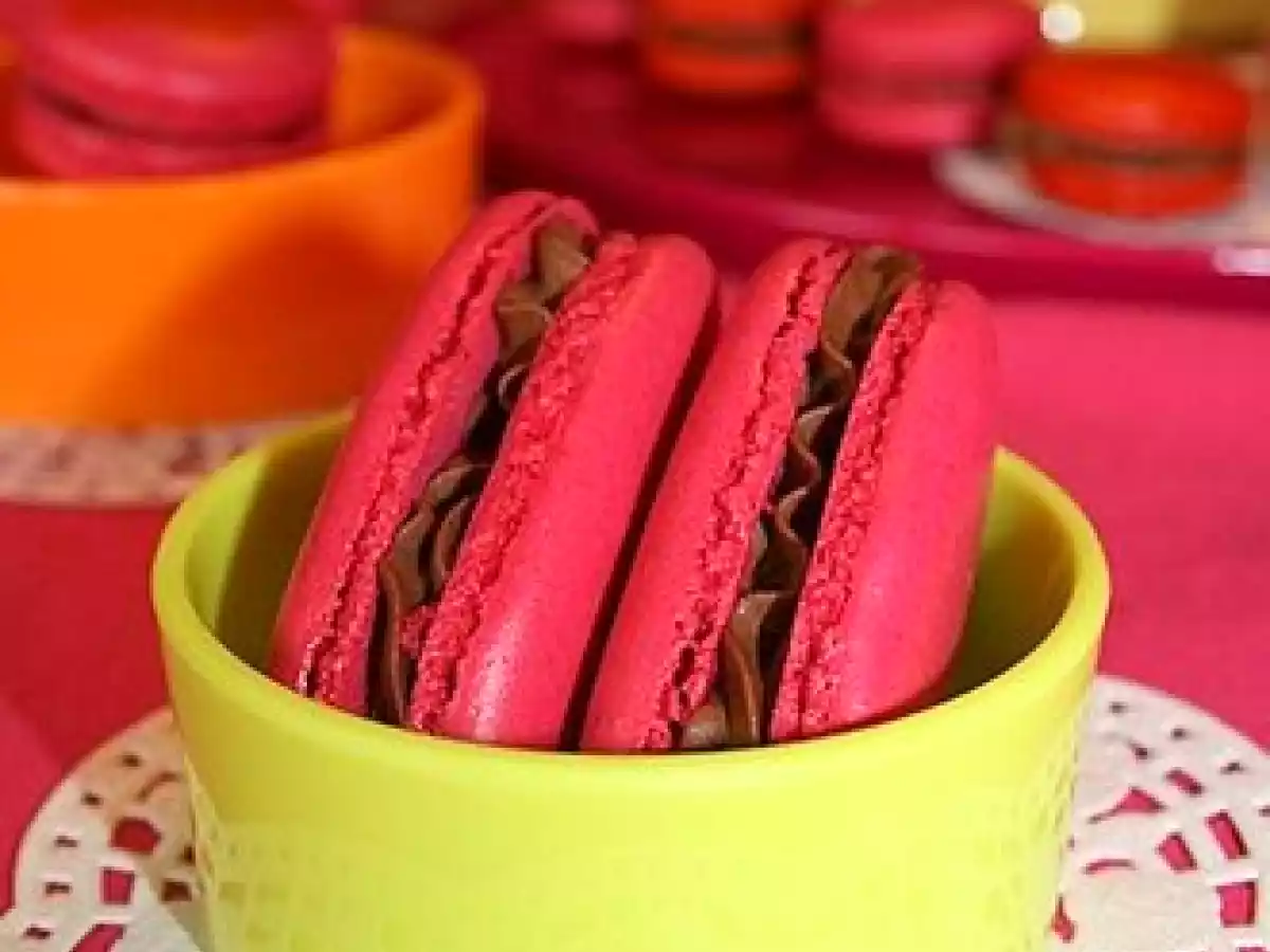 MACARONS: coques noisettes et noisettes/orange. - photo 5