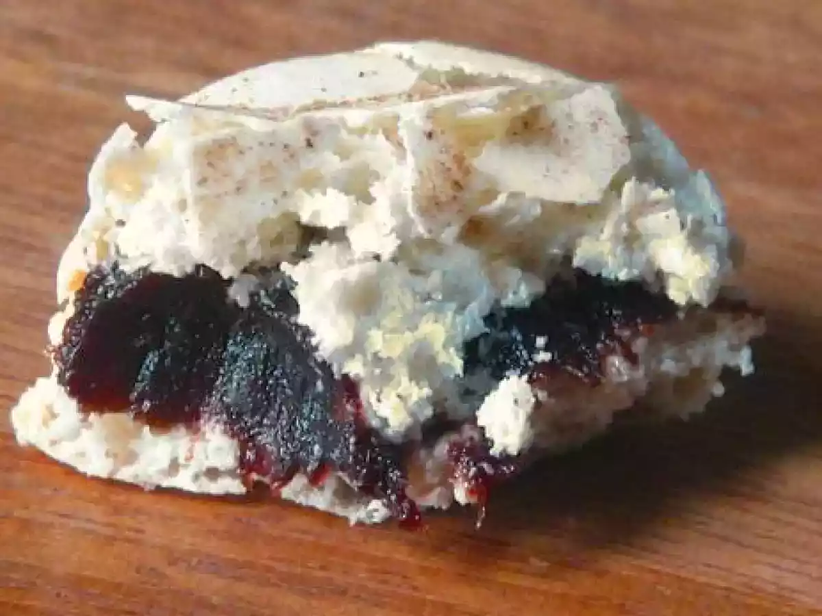 Macarons d'Orient et d'Occident. Dattes-miel-cannelle, poires-caramel au beurre salé - photo 2