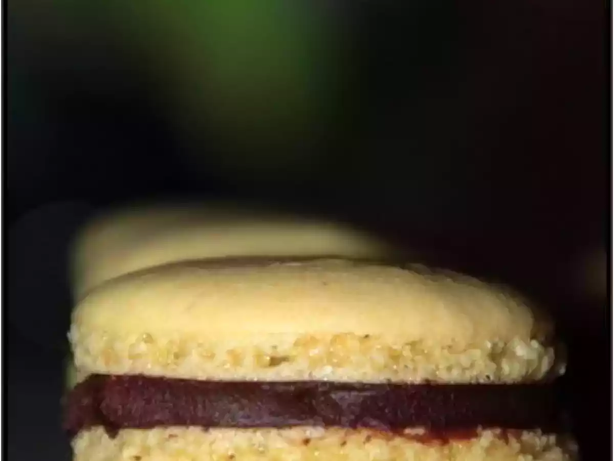 Macarons ganache chocolat noir à l'orange