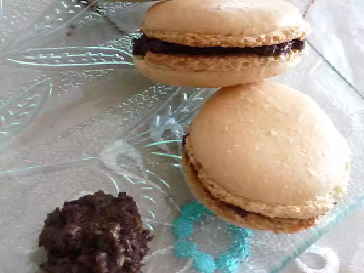 Macarons salés : à la tapenade