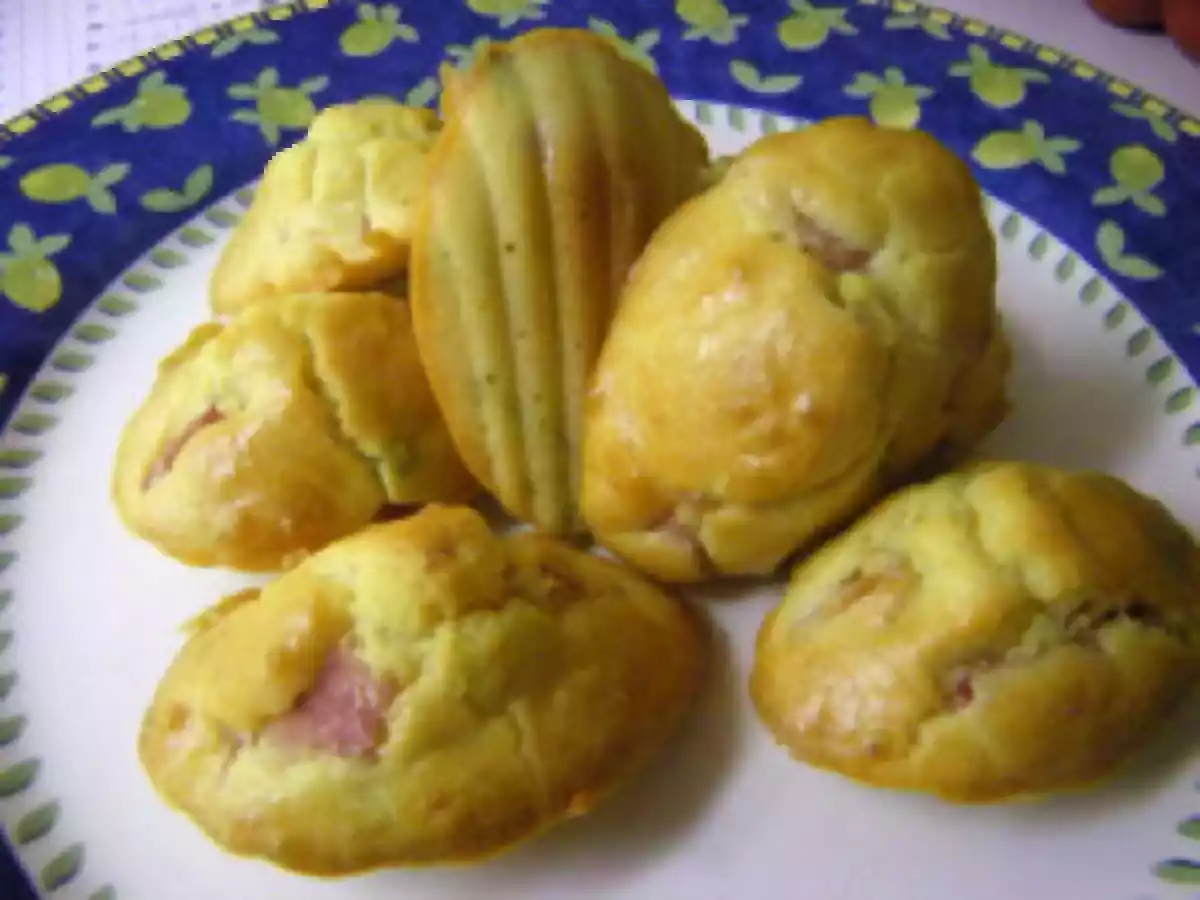 Madeleine à la ciboulette et au jambon