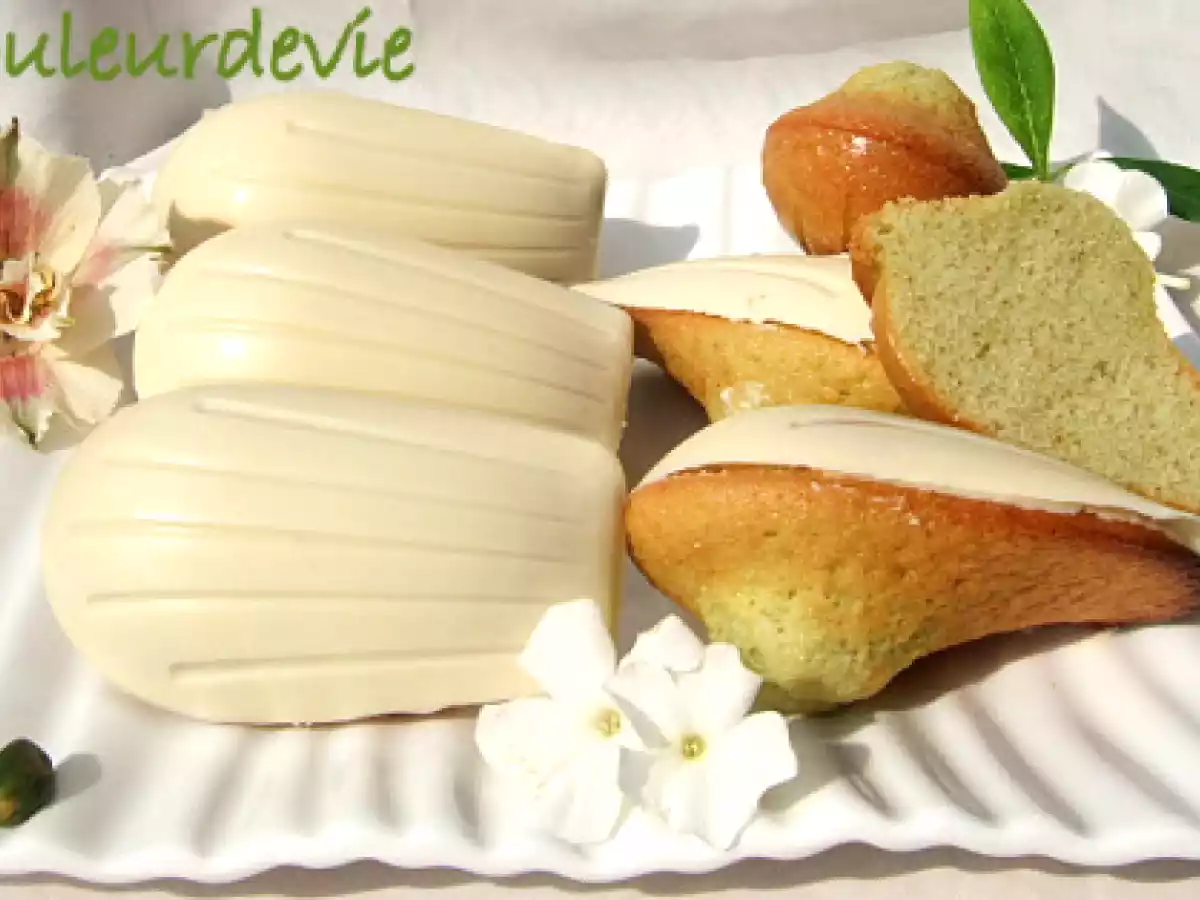 Madeleines à la pistache en coque de chocolat blanc - photo 3