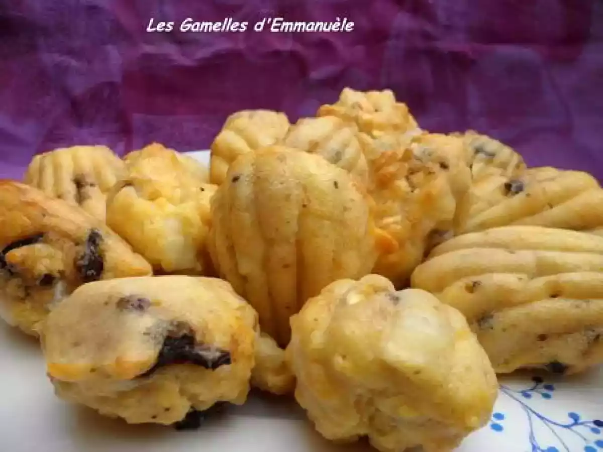 Madeleines au chèvre et aux olives