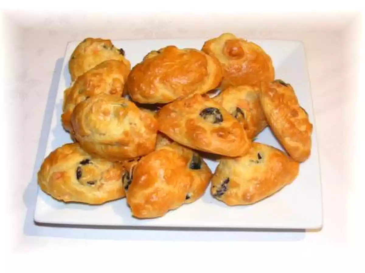 Madeleines au saumon et aux olives