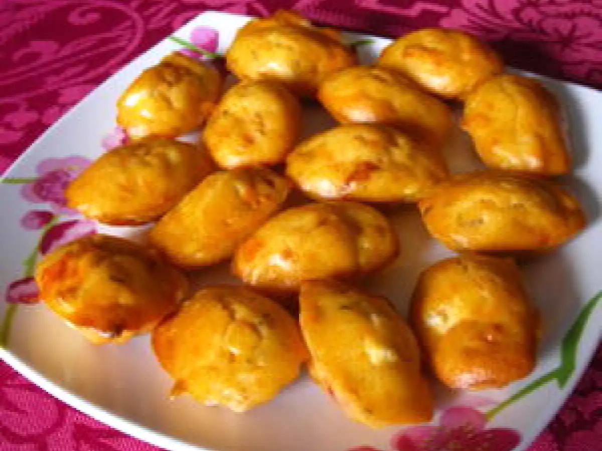 Madeleines aux tomates confites et au chèvre