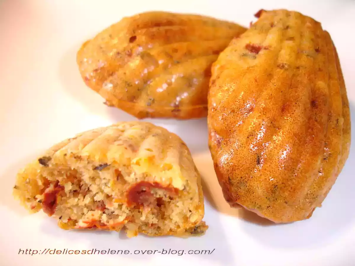 MADELEINES AUX TOMATES SECHEES ET AU THYM