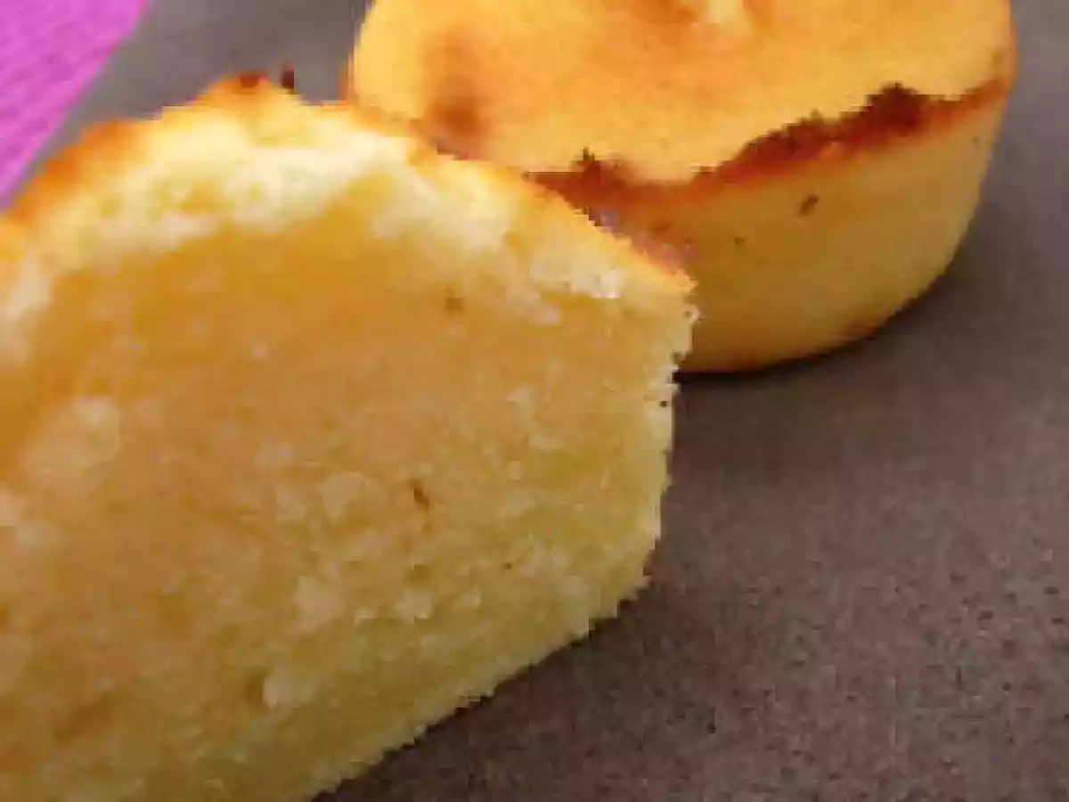 Madeleines moelleuses à la ricotta et aux amandes